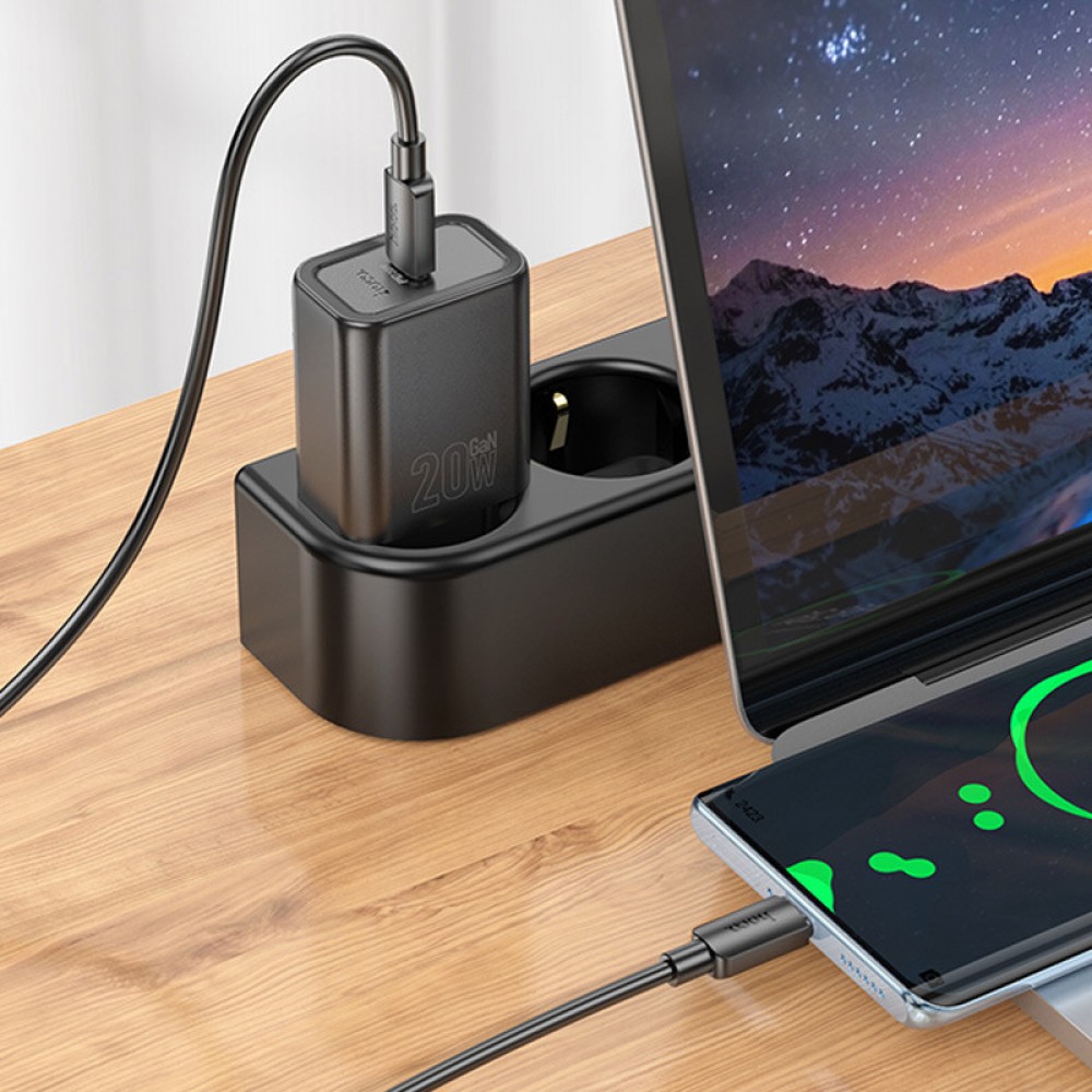 МЗП Hoco N60 Gentle PD20W (1USB-C) + кабель Type-C to Type-C