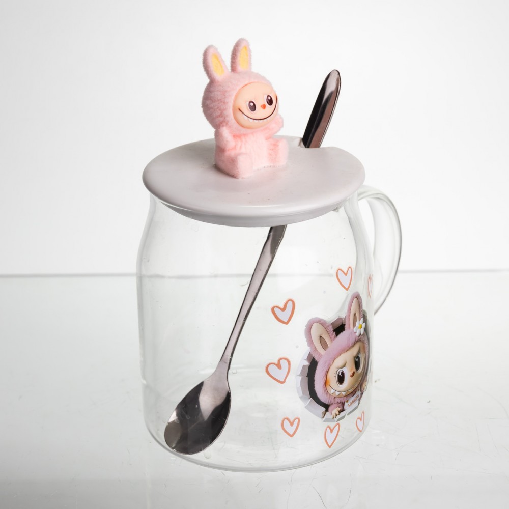 Новогодняя большая стеклянная чашка "Лабуба" с крышкой и ложкой 600 мл, Праздничная кружка чашка для детей на подарок Розовый FM-56B