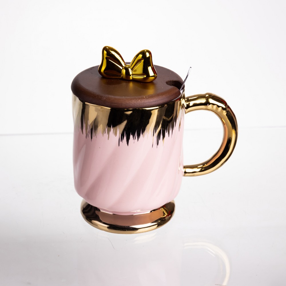 Новогодняя фарфоровая чашка "Золотой Вихрь" 450 мл с крышкой и ложкой Yiwu FM-23B