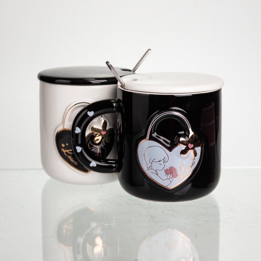 Набор парных фарфоровых чашек с сердцем 2 (шт) по 400 (мл) чашки на подарок с крышкой и ложкой Черный с белым FM-33