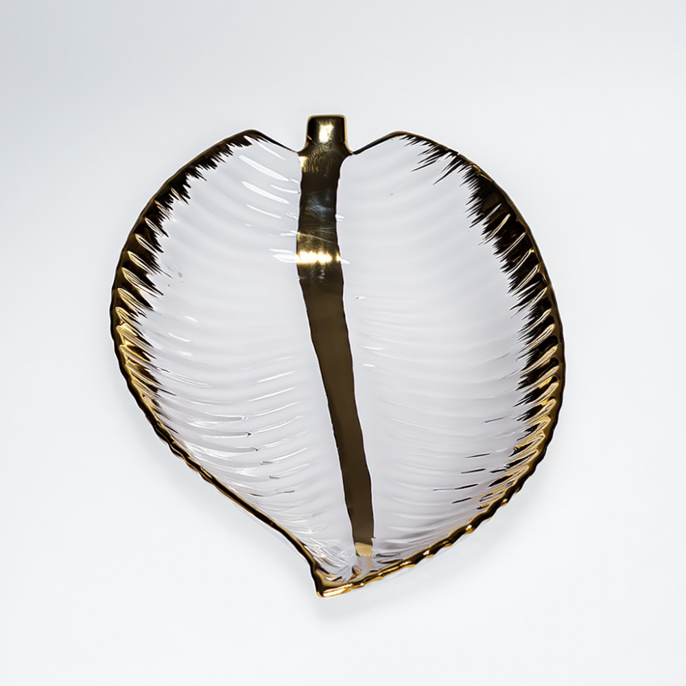 Блюдо декоративное в форме листика 40 см фарфоровое белое с золотом WH046