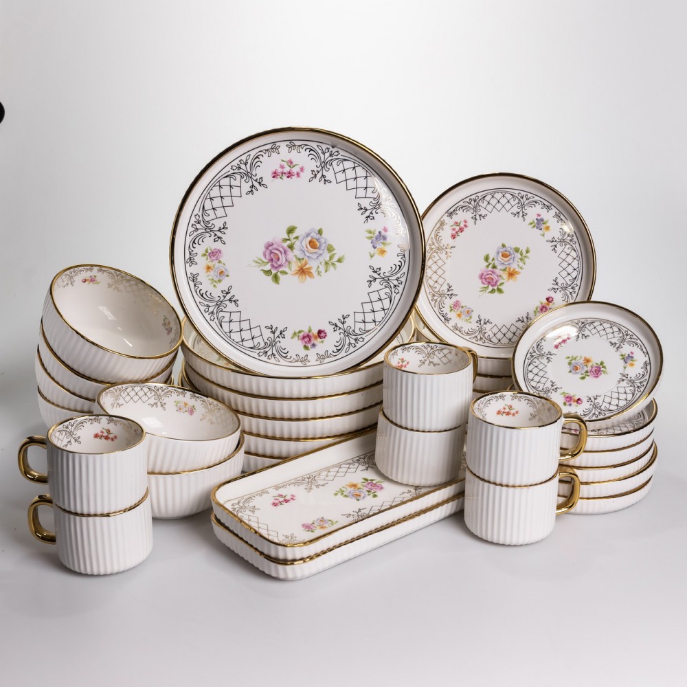 Столовый набор посуды тарелок и чашек 32 предмета на 6 персон "Золотой Кант" фарфоровый TH-32
