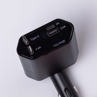Автомобильное зарядное устройство Starry Sky с выдвижными кабелями и портами USB-A/USB-C