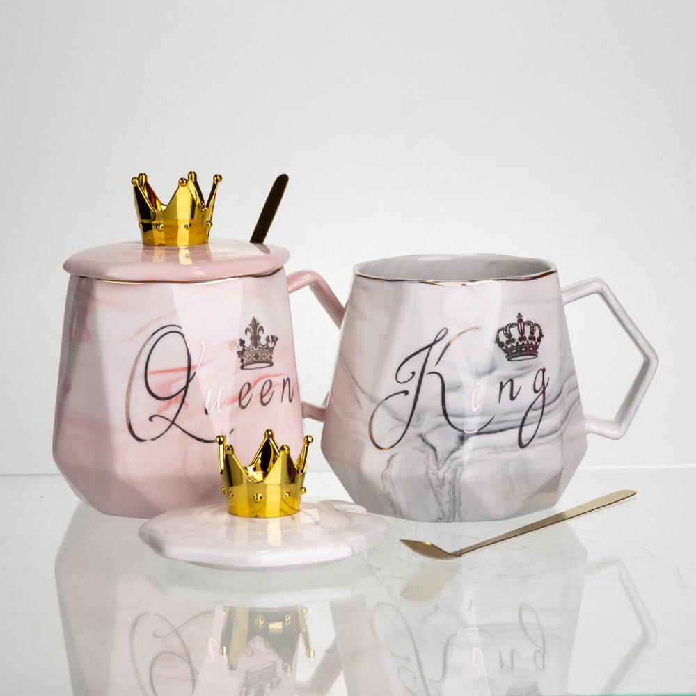 Набір парних порцелянових чашок Queen&King 2 (шт) по 400 (мл) чашки на подарунок із кришкою та ложкою FM-30