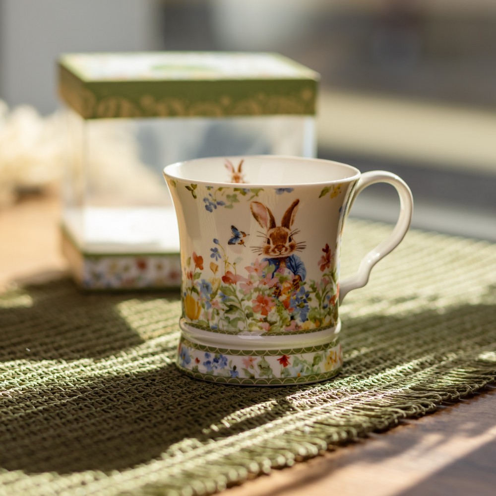 Чашка фарфоровая Garden Rabbits 300 мл в подарочной упаковке HP-7323-2