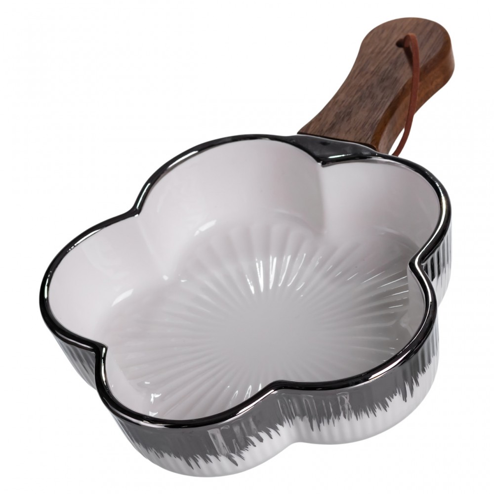 Тарелка фарфоровая глубокая с ручкой Цветок 24×16×4 (см) блюдо сервировочное с ручкой для подачи тарелка сковорода Серебро ZJH-13-3