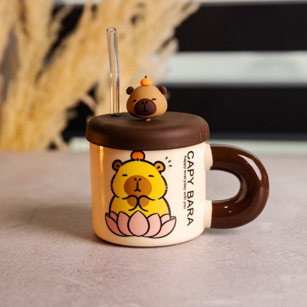 Чашка фарфоровая с крышкой и трубочкой Капибара в лотосе 300 (мл) подарочная кружка прикольная чашка для детей на подарок FM-27B