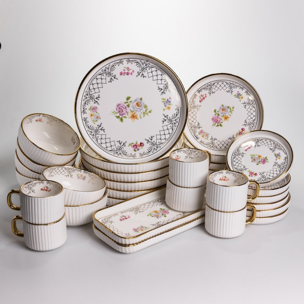 Столовый набор посуды тарелок и чашек 32 предмета на 6 персон "Золотой Кант" фарфоровый TH-32